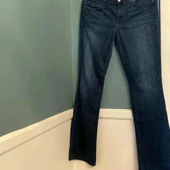 Joe's Jeans Denim - Joes jeans the icon boot cut - dark wash - great condition women size 31